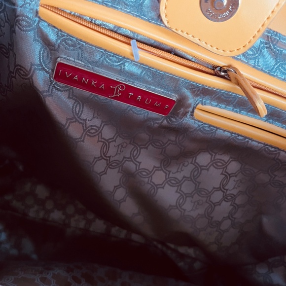 Ivanka Trump Top Handle Tote Tan Yellow Gold Hardware Large Handbags Yellow Bow - Picture 15 of 16